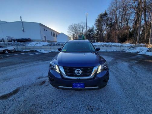 2019 Nissan Pathfinder S