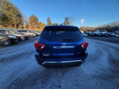 2019 Nissan Pathfinder S