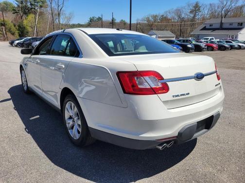2010 Ford Taurus SEL