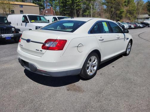 2010 Ford Taurus SEL