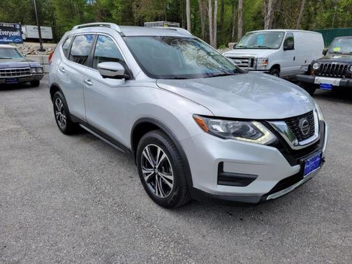 2020 Nissan Rogue SV