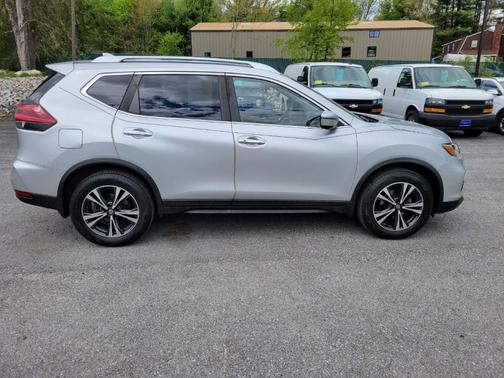 2020 Nissan Rogue SV
