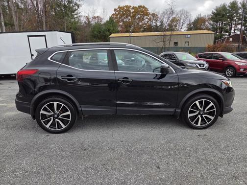 2017 Nissan Rogue Sport SL
