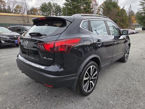 2017 Nissan Rogue Sport SL