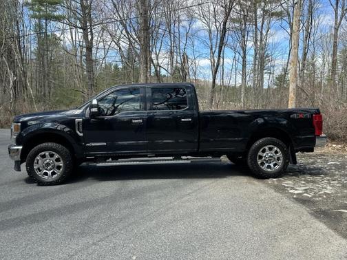 Black 2021 Ford F-350 Lariat Super Duty