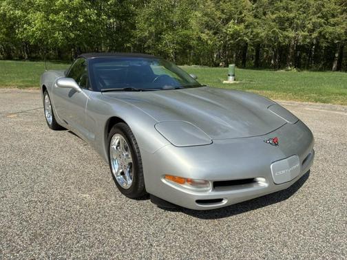 Silver 2004 Chevrolet Corvette Base