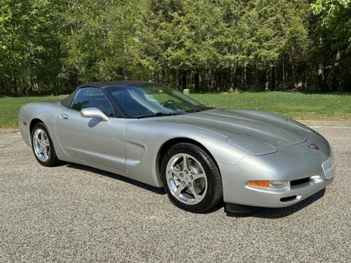 Silver 2004 Chevrolet Corvette Base