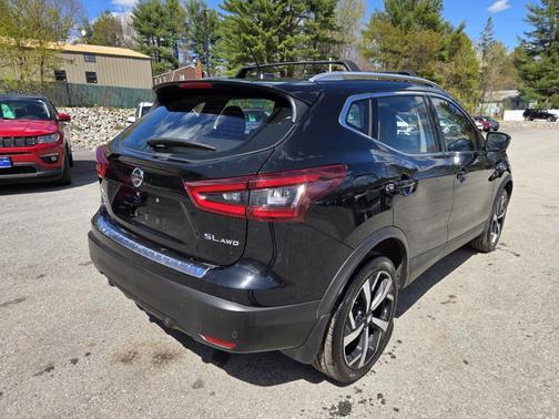 Magnetic Black 2020 Nissan Rogue Sport SL