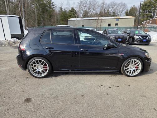 2017 Volkswagen Golf GTI Sport 4-Door