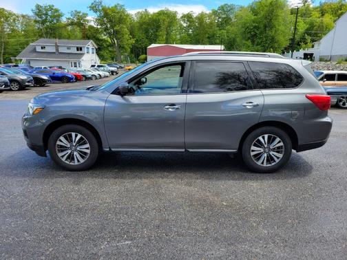 2018 Nissan Pathfinder SL