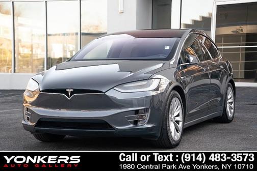 Silver Metallic 2017 Tesla Model X 75D