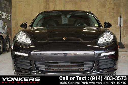 2016 Porsche Panamera 4 Edition