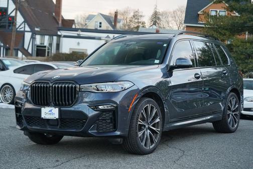 2022 BMW X7 M50i