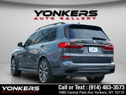 2022 BMW X7 M50i