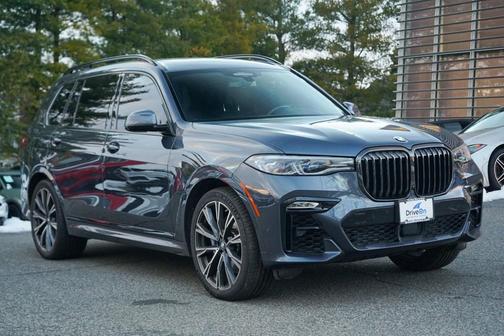2022 BMW X7 M50i