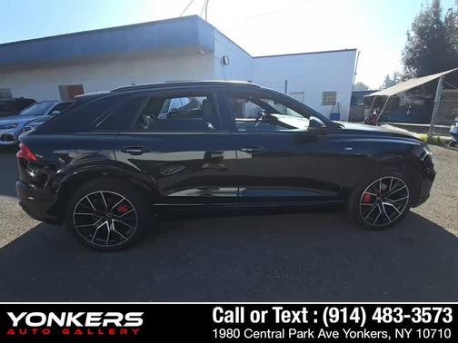 2022 Audi Q8 55 Premium Plus