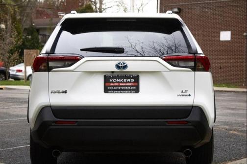 2020 Toyota RAV4 Hybrid LE