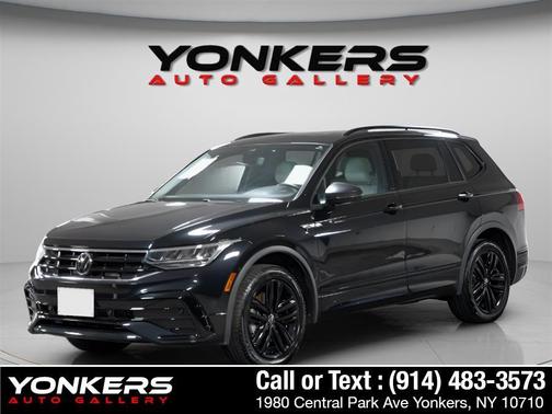 Deep Black Pearl 2022 Volkswagen Tiguan 2.0T SE R-Line Black 4MOTION
