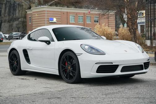 2018 Porsche 718 Cayman GTS