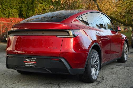 2026 Tesla Model Y Long Range Dual Motor All-Wheel Drive