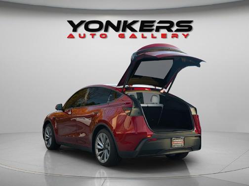 2026 Tesla Model Y Long Range Dual Motor All-Wheel Drive