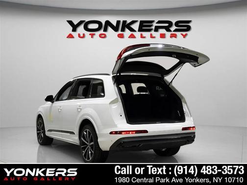 2022 Audi Q7 55 Premium Plus