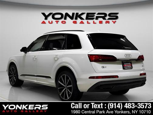 2022 Audi Q7 55 Premium Plus