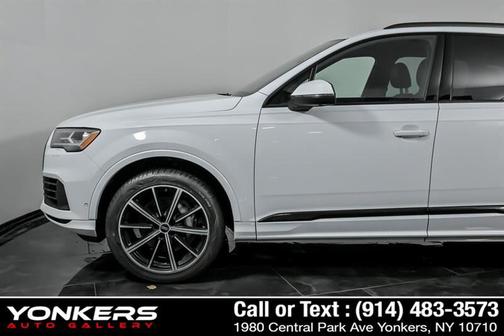 2022 Audi Q7 55 Premium Plus