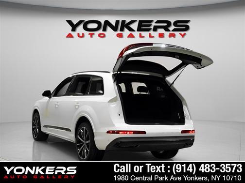 2022 Audi Q7 55 Premium Plus