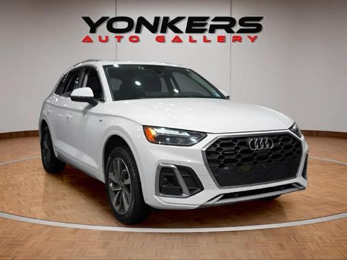 2022 Audi Q5 45 S line Premium Plus