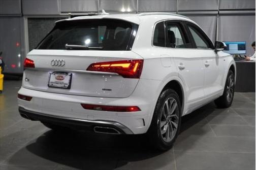 2022 Audi Q5 45 S line Premium Plus