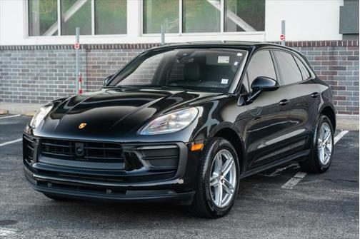 2023 Porsche Macan Base