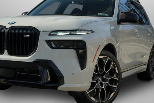 2024 BMW X7 M60i