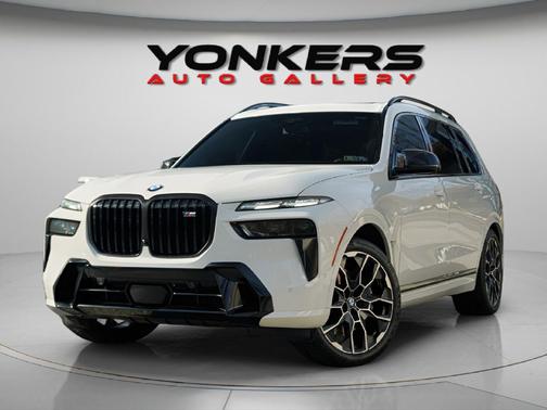 2024 BMW X7 M60i