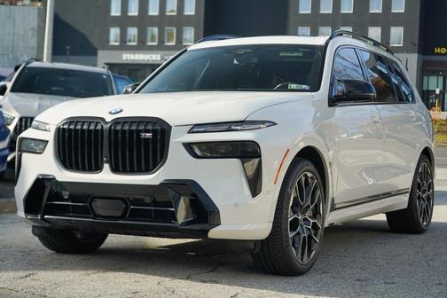 2024 BMW X7 M60i