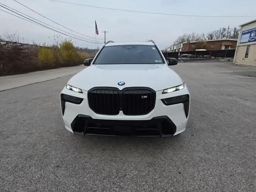 2024 BMW X7 M60i