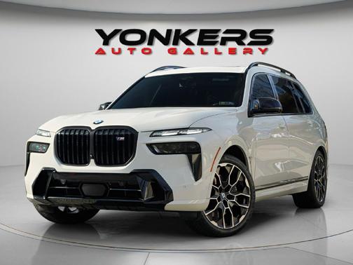 2024 BMW X7 M60i