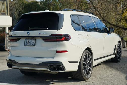 2024 BMW X7 M60i
