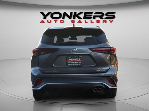 2025 Toyota Highlander XSE