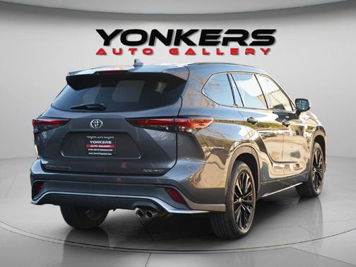 2025 Toyota Highlander XSE