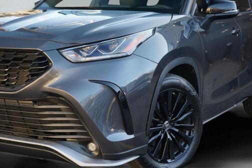 2025 Toyota Highlander XSE