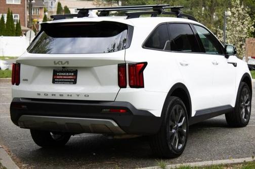 2022 Kia Sorento SX