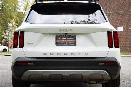 2022 Kia Sorento SX