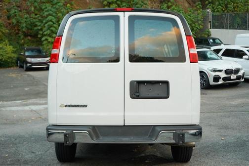 2024 Chevrolet Express 2500 RWD 2500 Regular Wheelbase WT