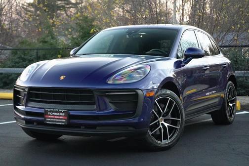 2022 Porsche Macan Base (PDK)