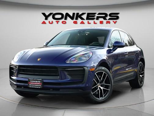 2022 Porsche Macan AWD