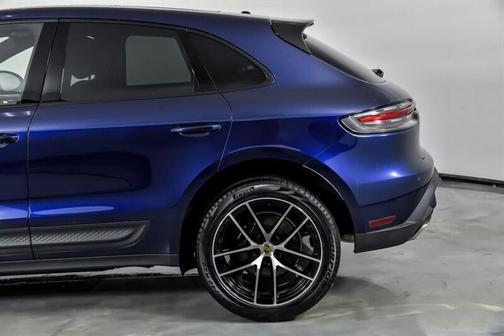 2022 Porsche Macan 