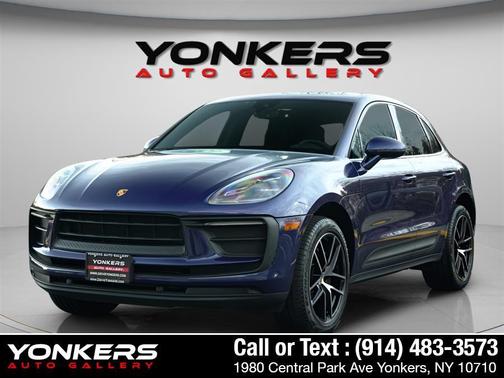 2022 Porsche Macan AWD