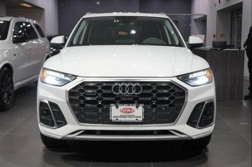 2024 Audi Q5 45 S line Premium Plus