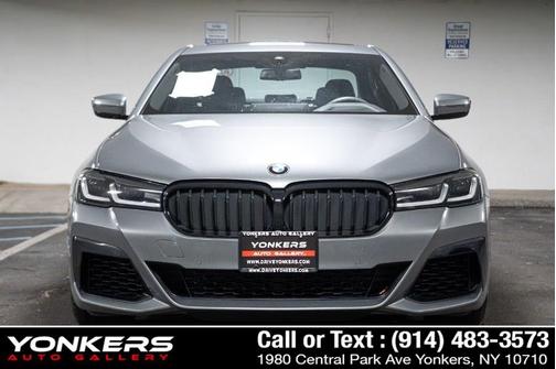 Skyscraper Gray Metallic 2023 BMW 540 i xDrive